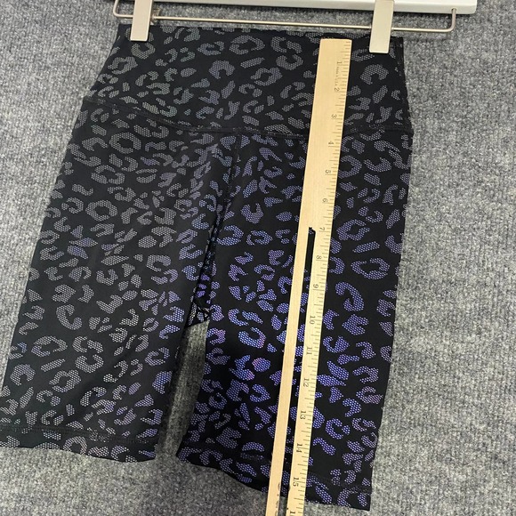 Zyia Active Biker Shorts XS Black Leopard Reflective Hustle 7" Workout High Rise - Picture 11 of 15